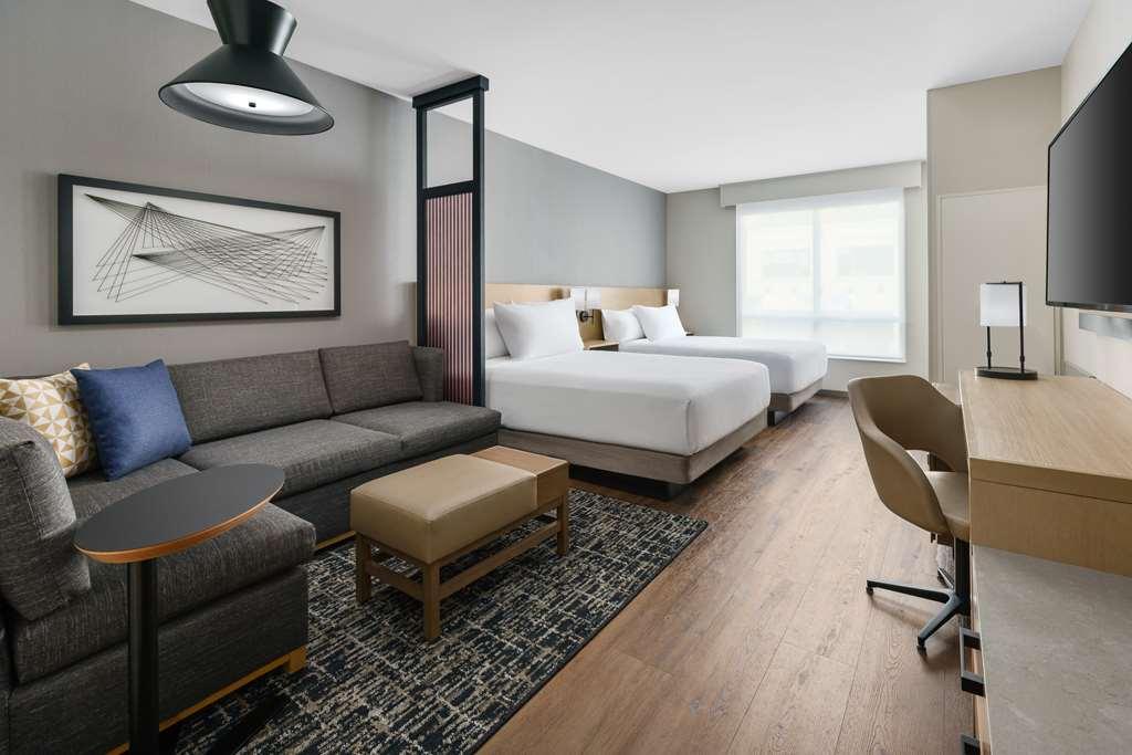 Hyatt Place Hotel 3*